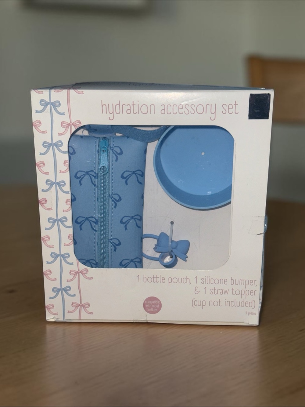 Blue Bow Hydration Accessory Set NIP